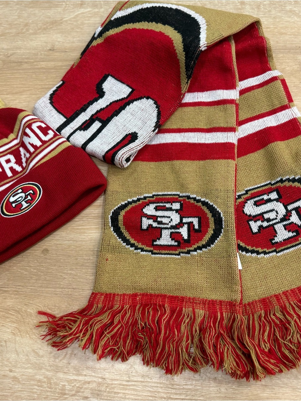 NFL San Francisco 49ers knit hat and scarf set